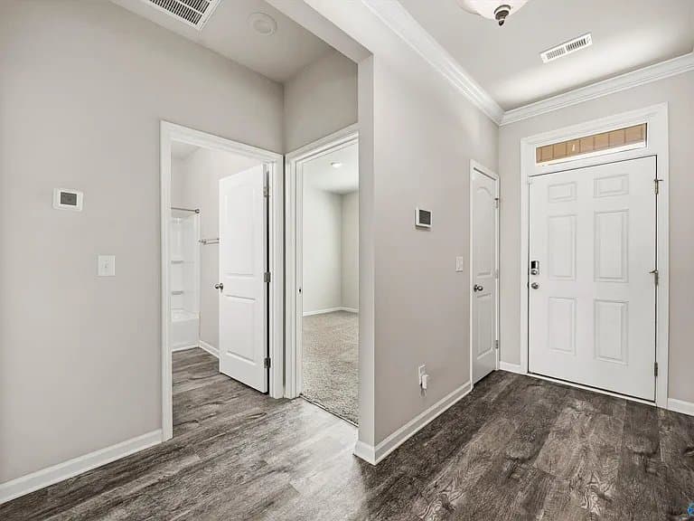 Athens House: 14864 NORFLEET DR