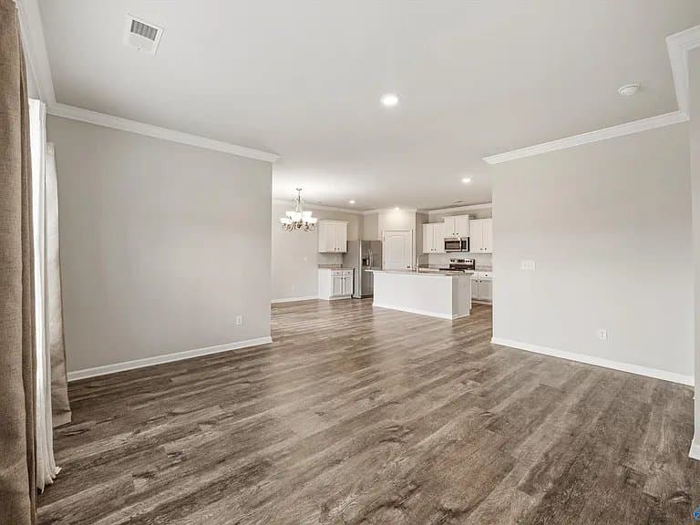 Athens House: 14864 NORFLEET DR
