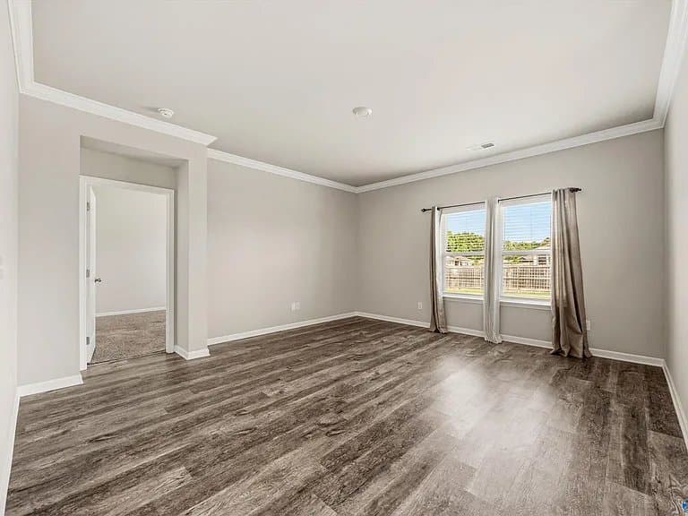 Athens House: 14864 NORFLEET DR