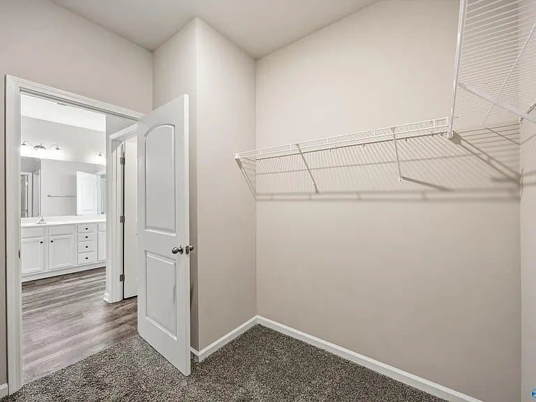 Athens House: 14864 NORFLEET DR