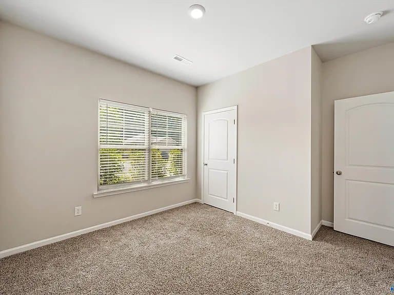 Athens House: 14864 NORFLEET DR