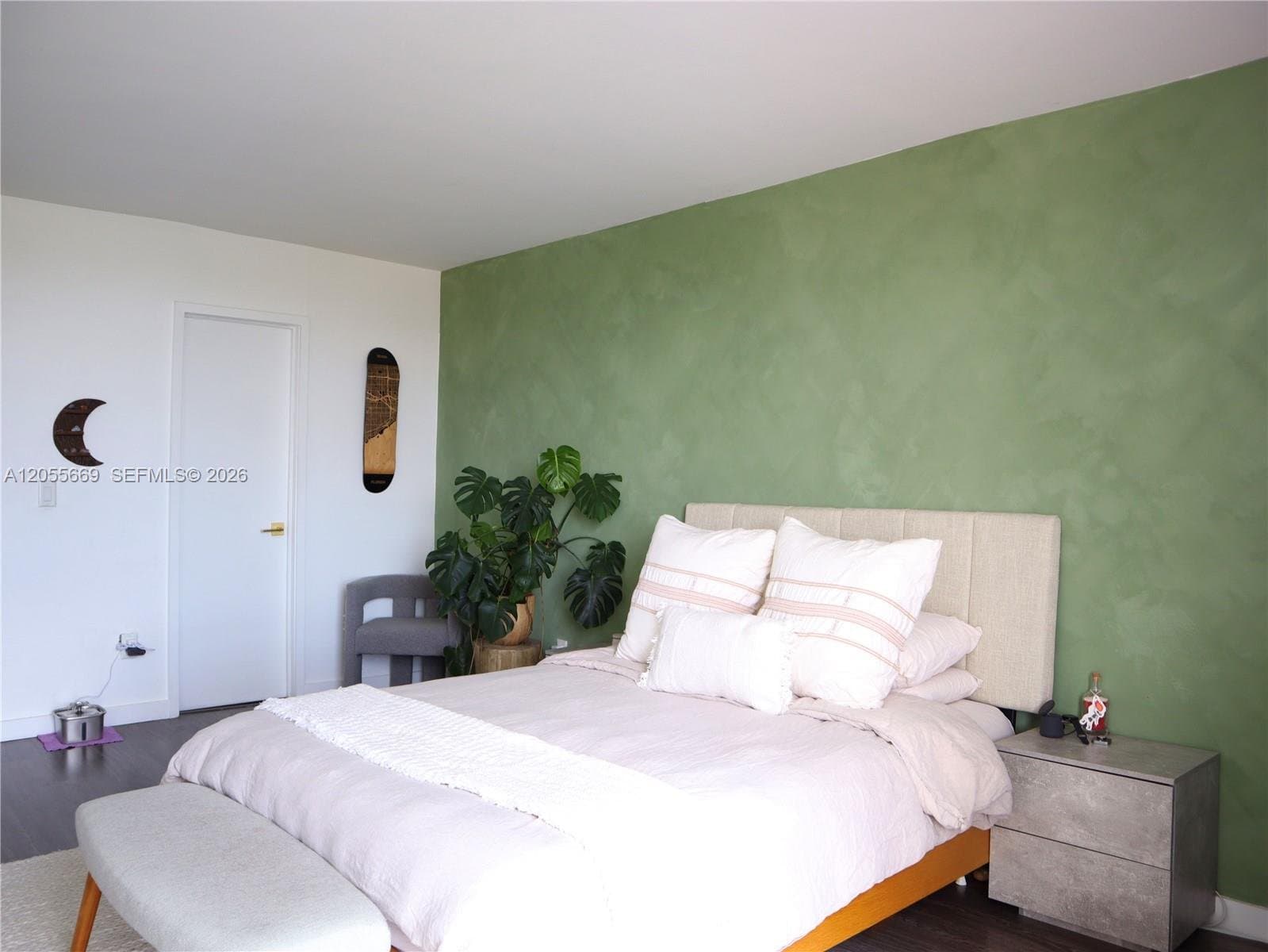NORTH MIAMI Condo: 2350 NE 135th St