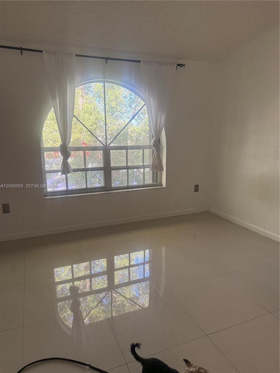 MIAMI Condo: 10010 Hammocks Blvd