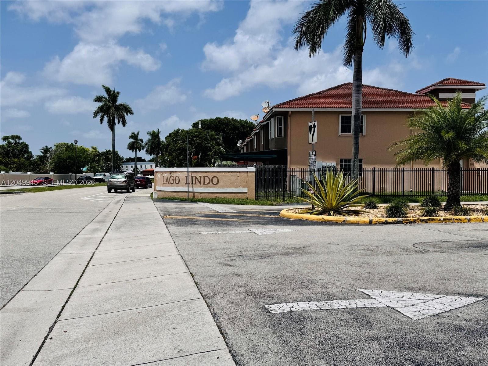 MIAMI Condo: 13165 SW 64th Ter