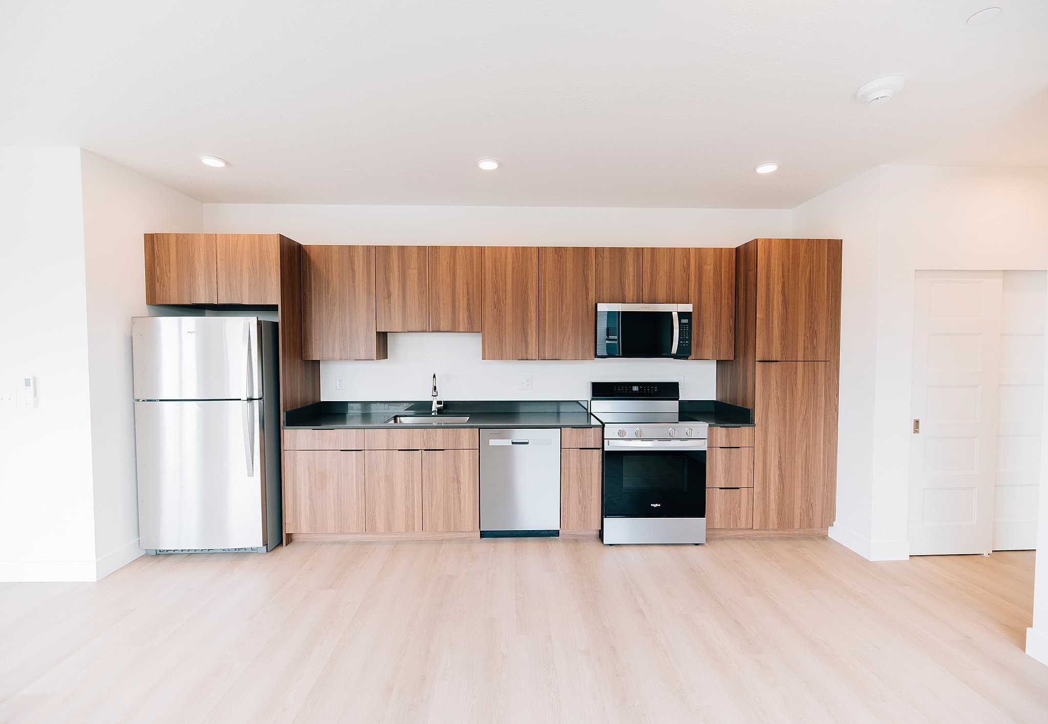 Bountiful Apartment: 408 S Main St.