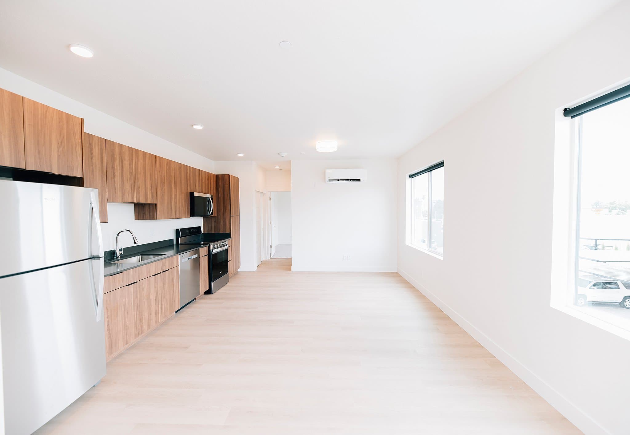 Bountiful Apartment: 408 S Main St.