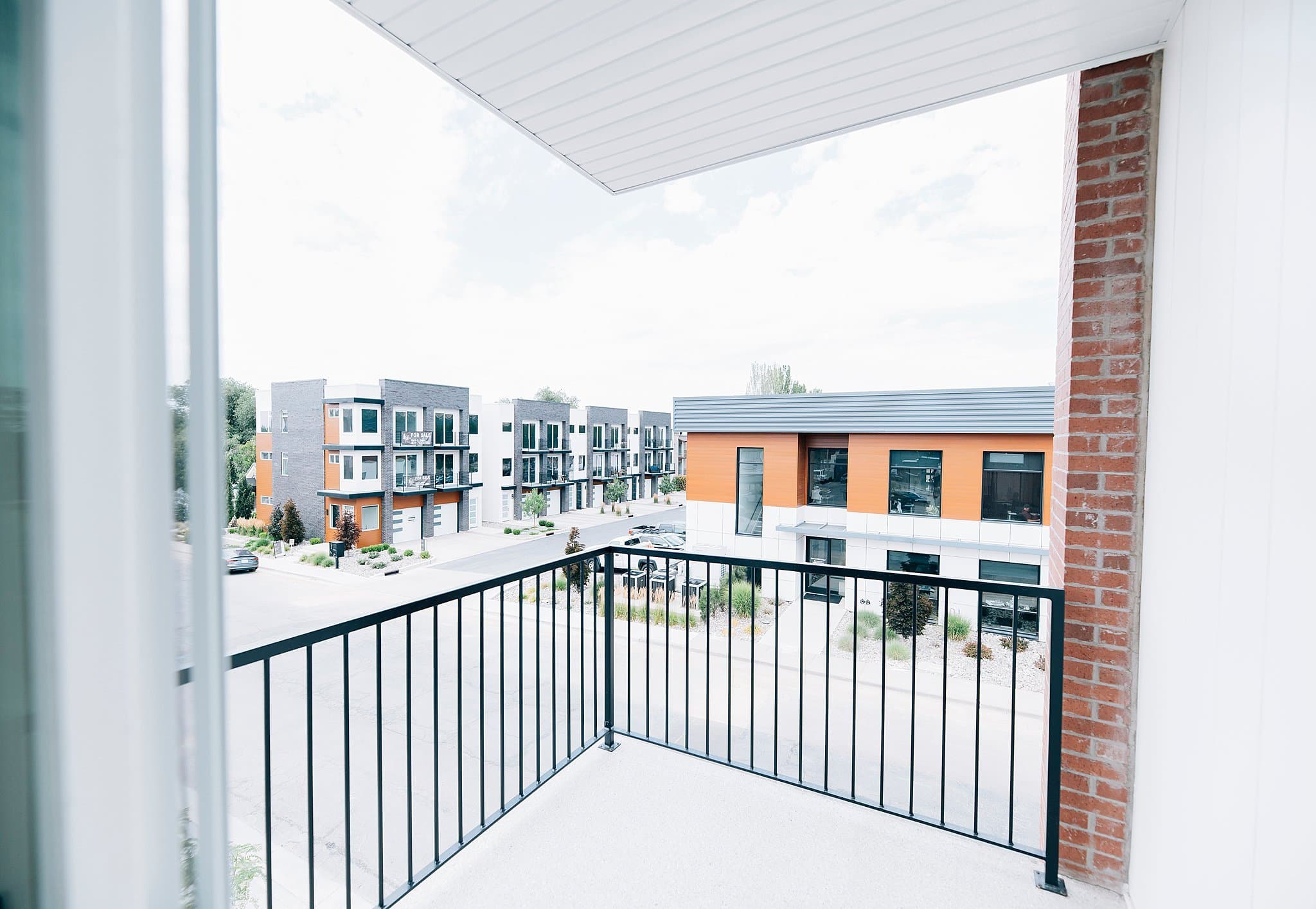 Bountiful Apartment: 408 S Main St.