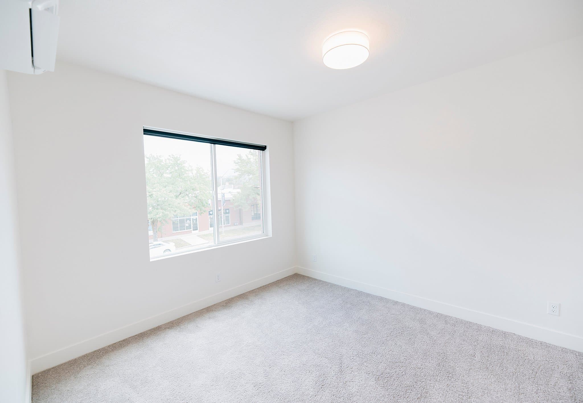 Bountiful Apartment: 408 S Main St.
