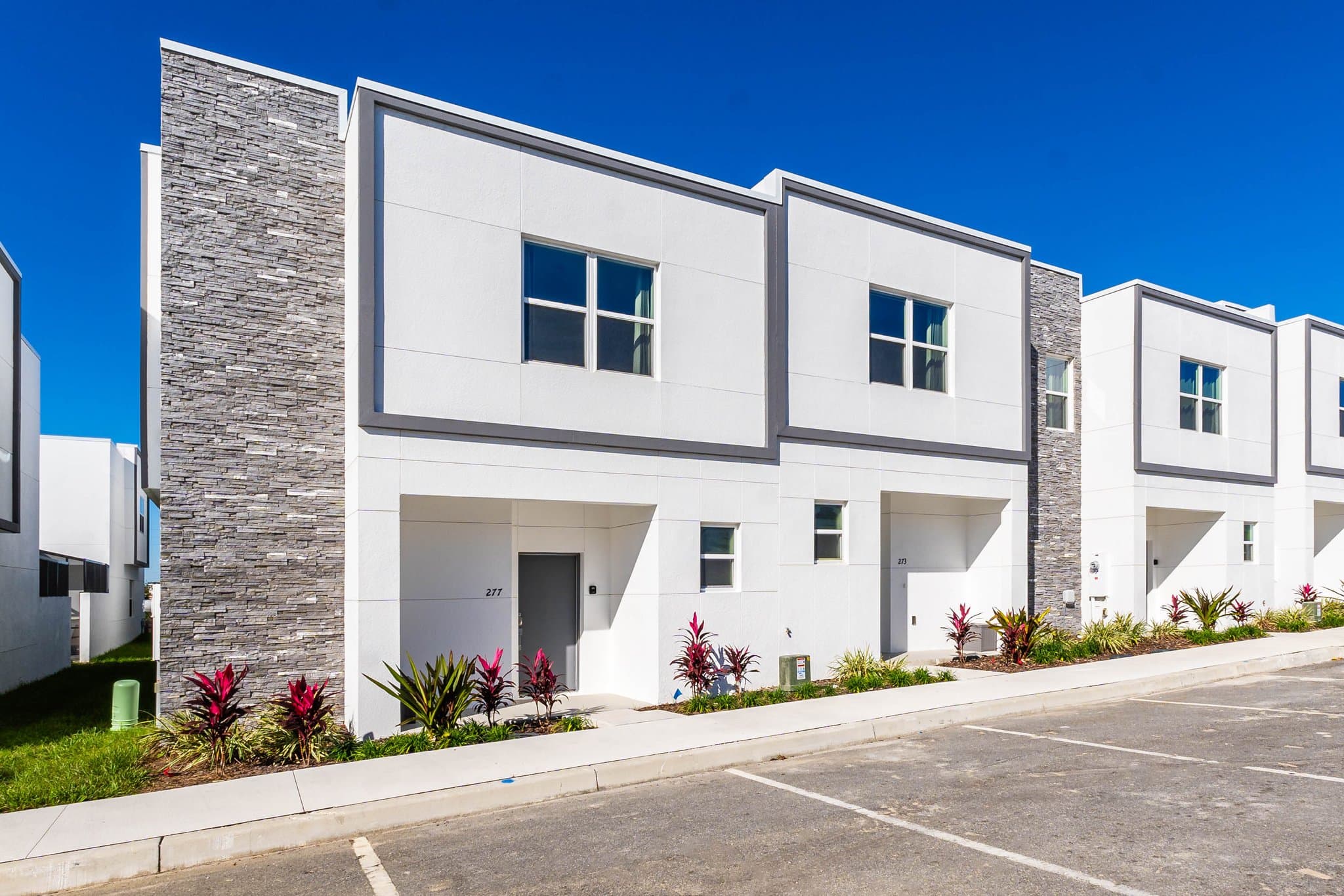 Davenport Townhome: 277 famagusta dr