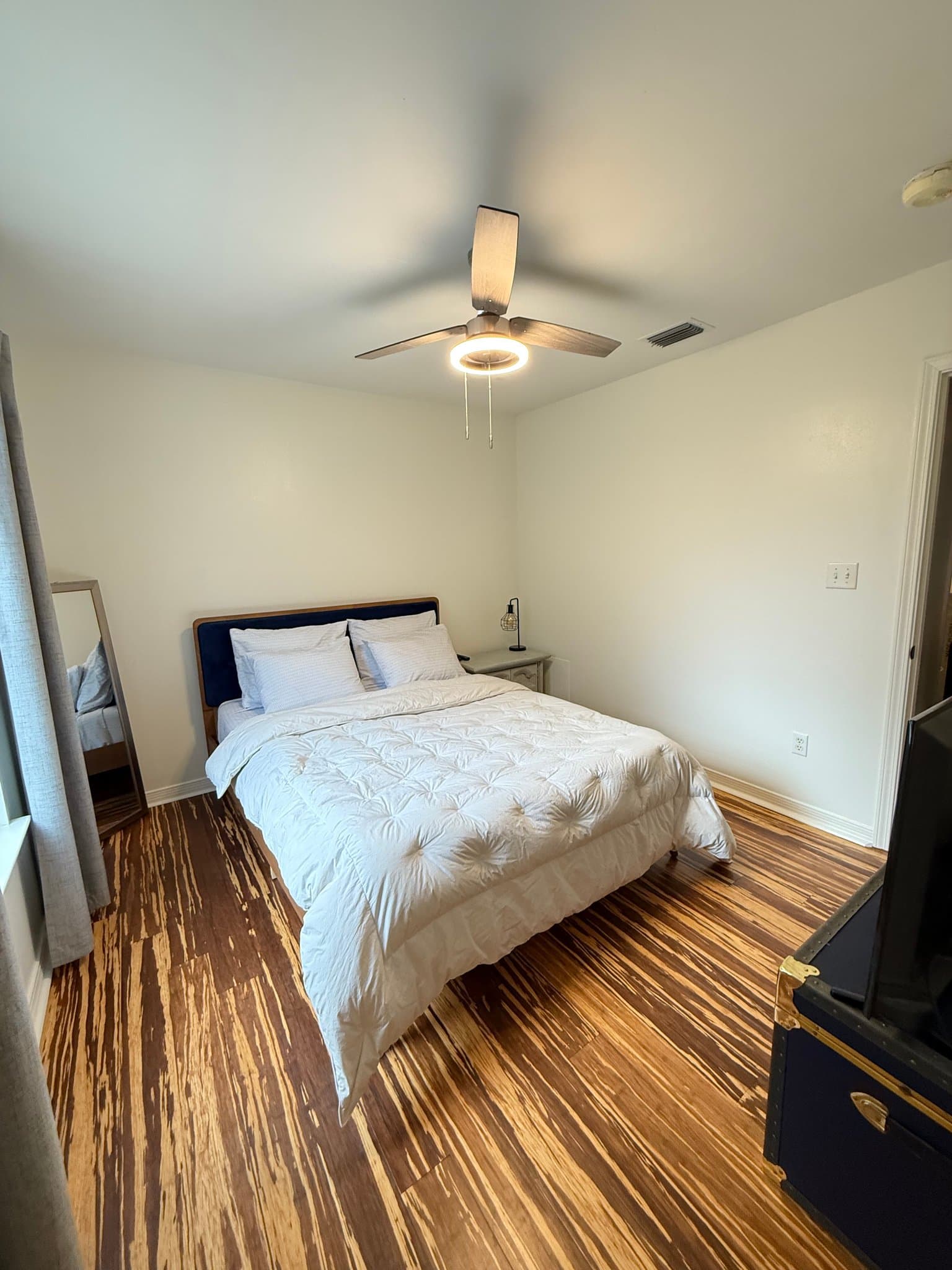 Navarre House: 2601 Edgewood Dr