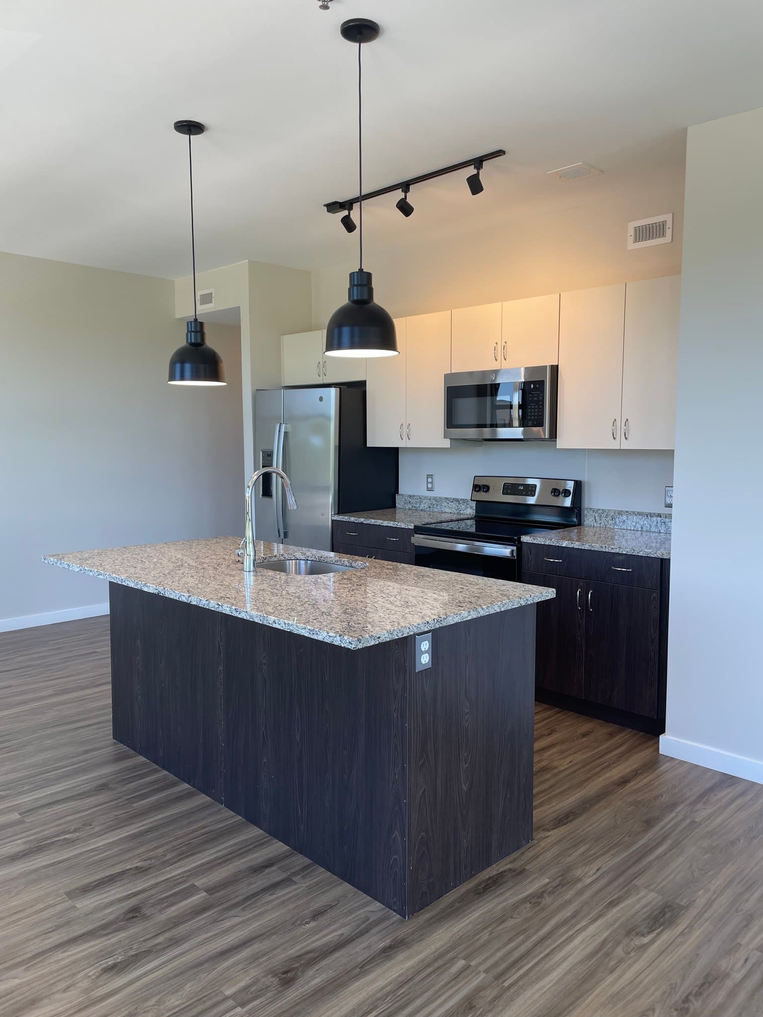 Detroit Apartment: 8001 Kercheval