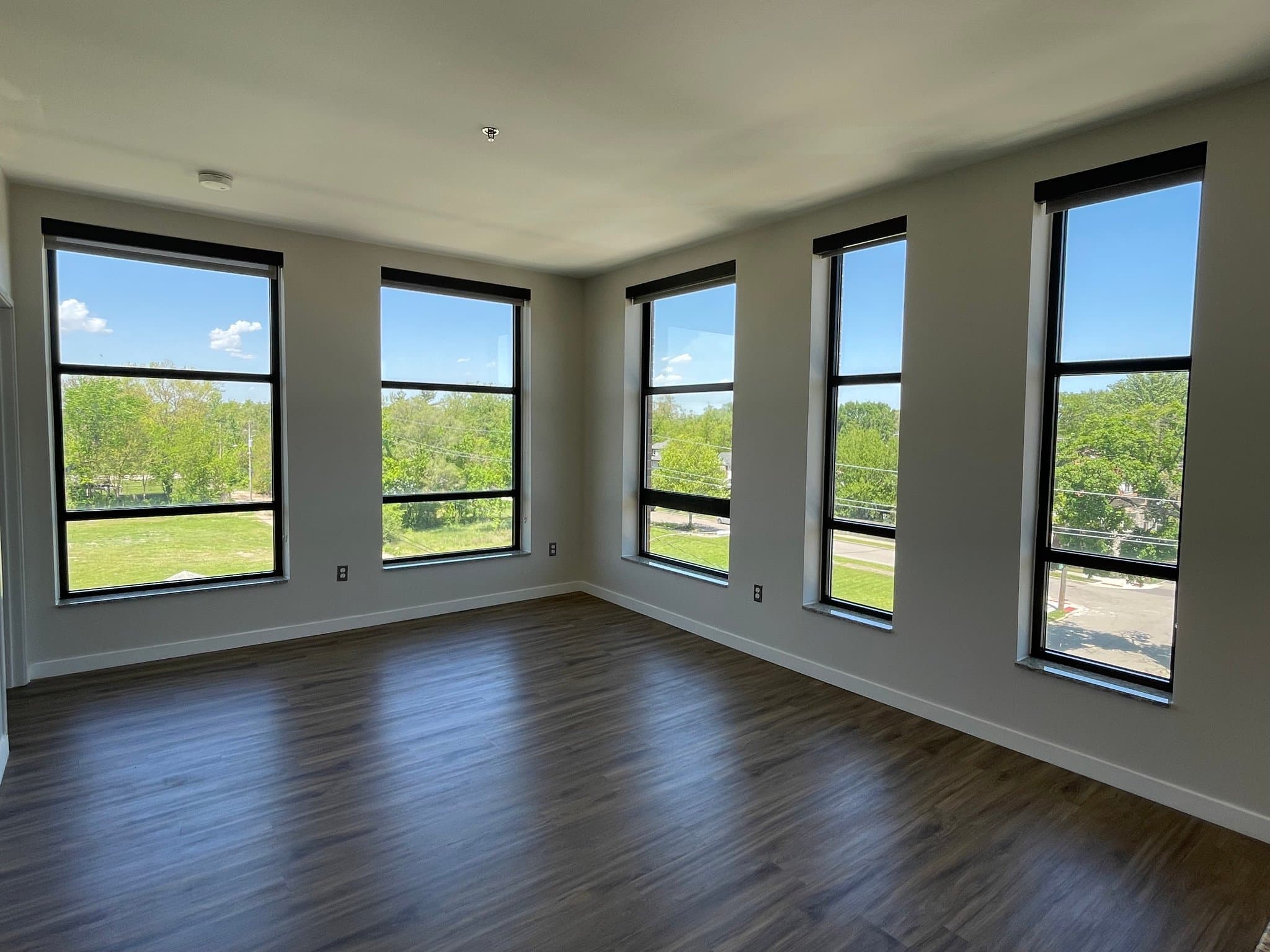 Detroit Apartment: 8001 Kercheval