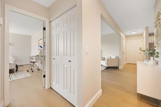 liverpool Single Room: 4320 Arlington Cir