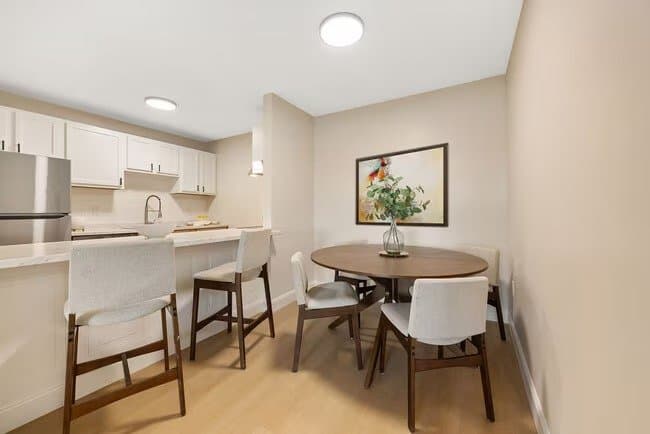 liverpool Apartment: 7426 Henry Clay Blvd