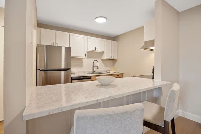 liverpool Apartment: 1150 Vine