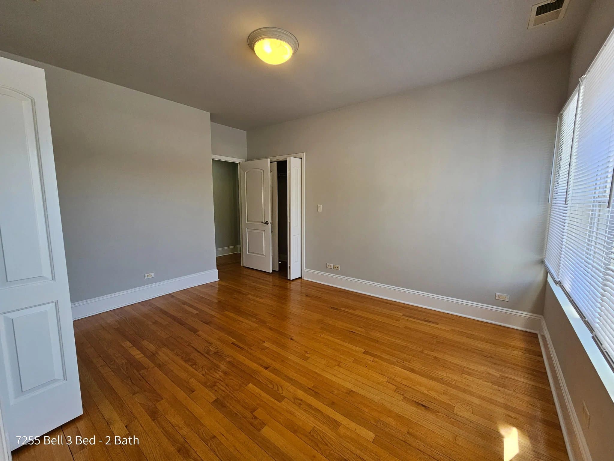 Chicago Condo: 7257 N Bell Ave