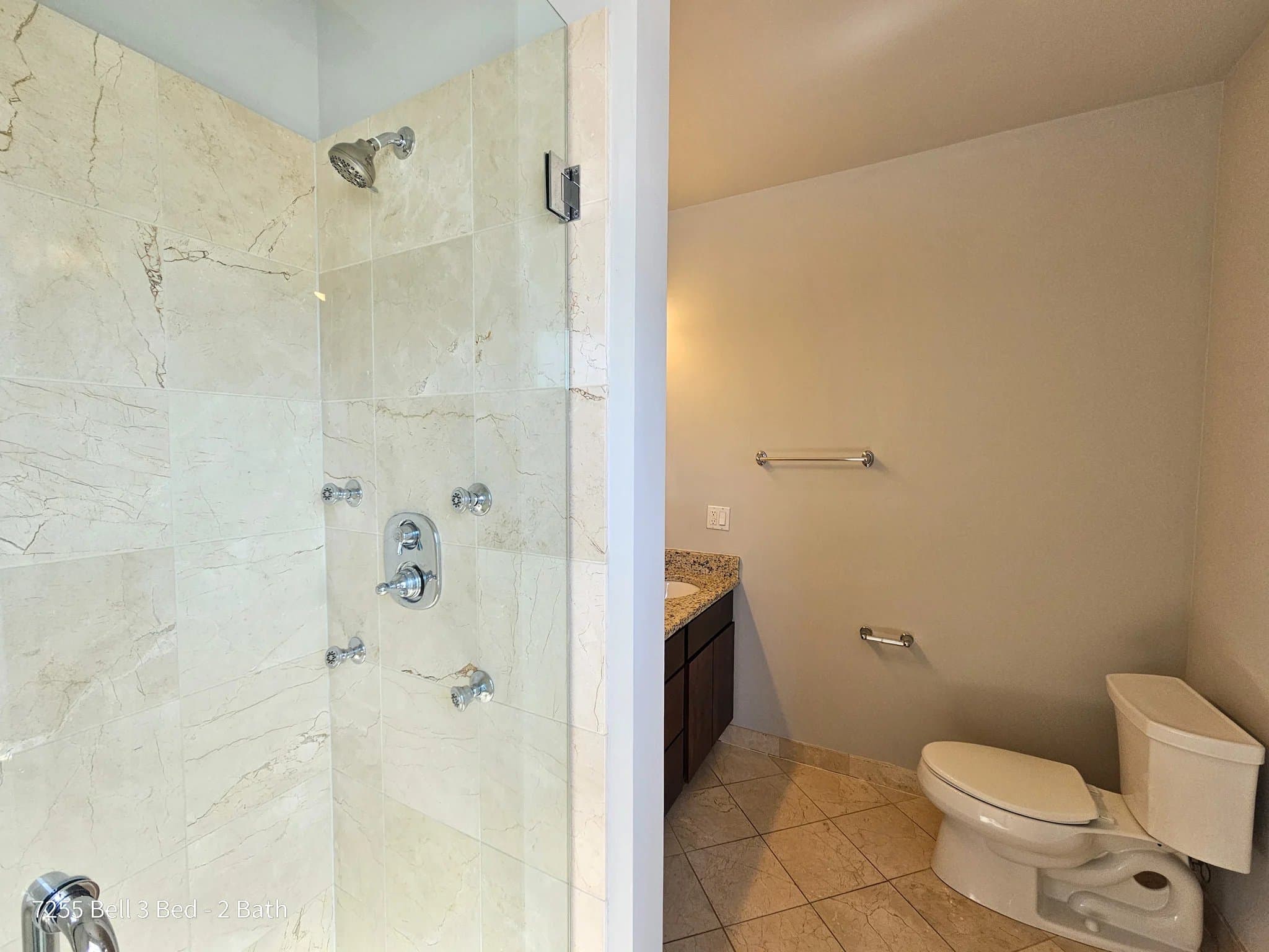 Chicago Condo: 7257 N Bell Ave