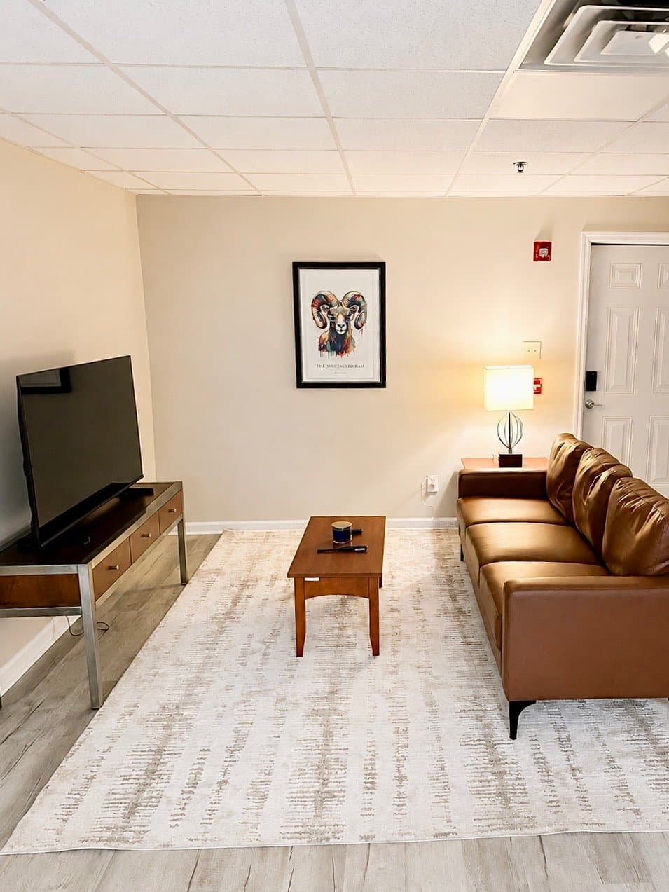 Albany Single Room: 230 N Broadway St