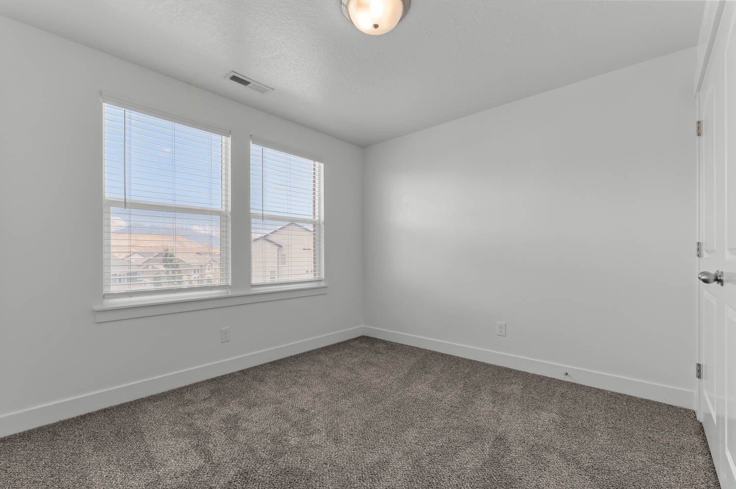 Bluffdale Townhome: 16042 S Bodmin Way