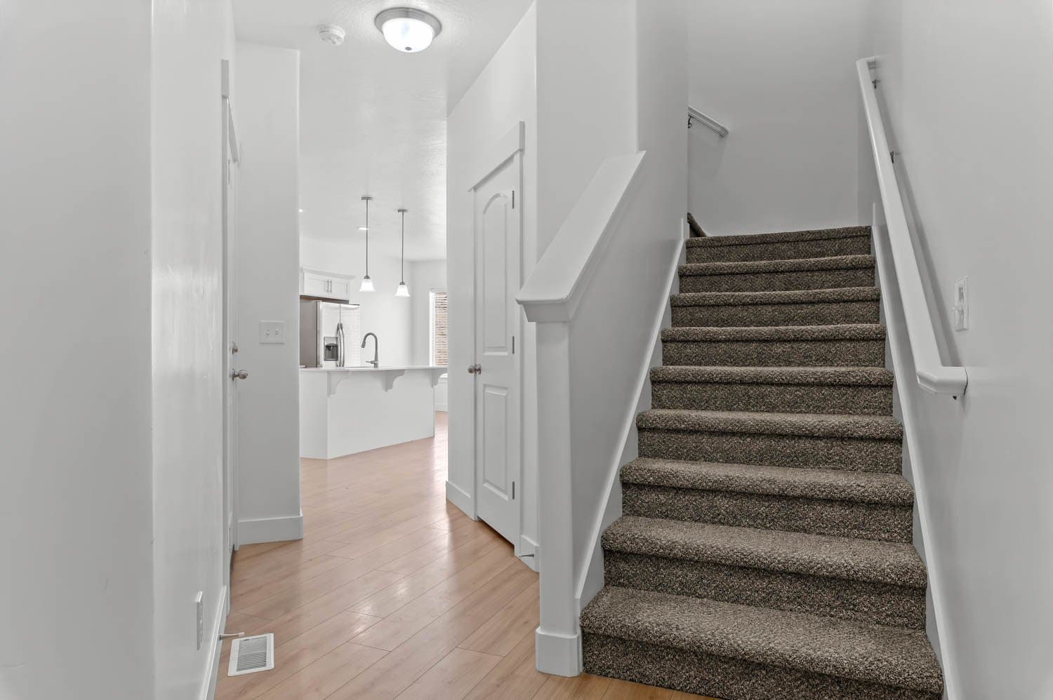 Bluffdale Townhome: 16042 S Bodmin Way