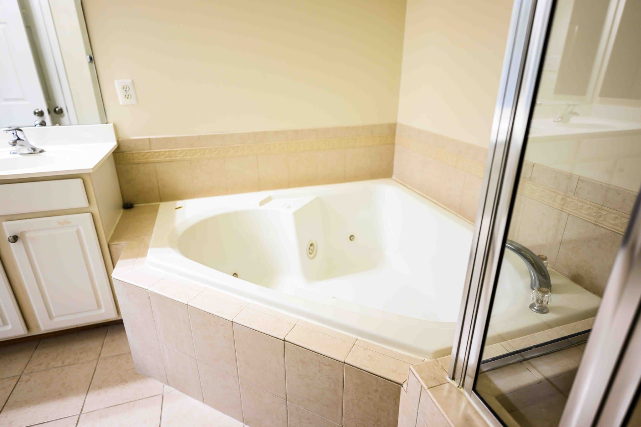 Woodbridge Townhome: 2691 Sheffield Hill Way