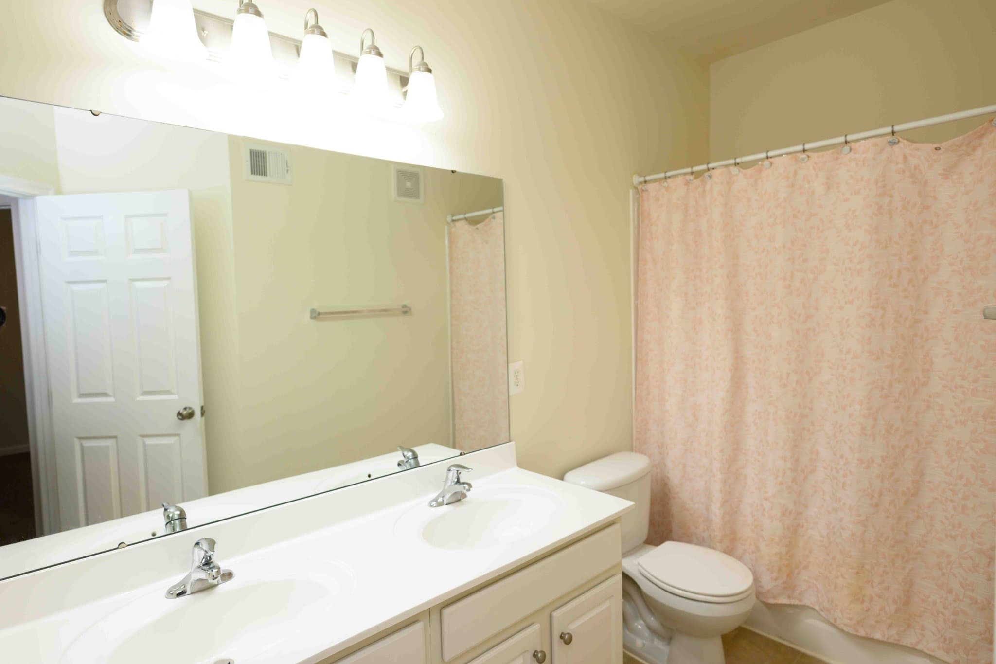 Woodbridge Townhome: 2691 Sheffield Hill Way