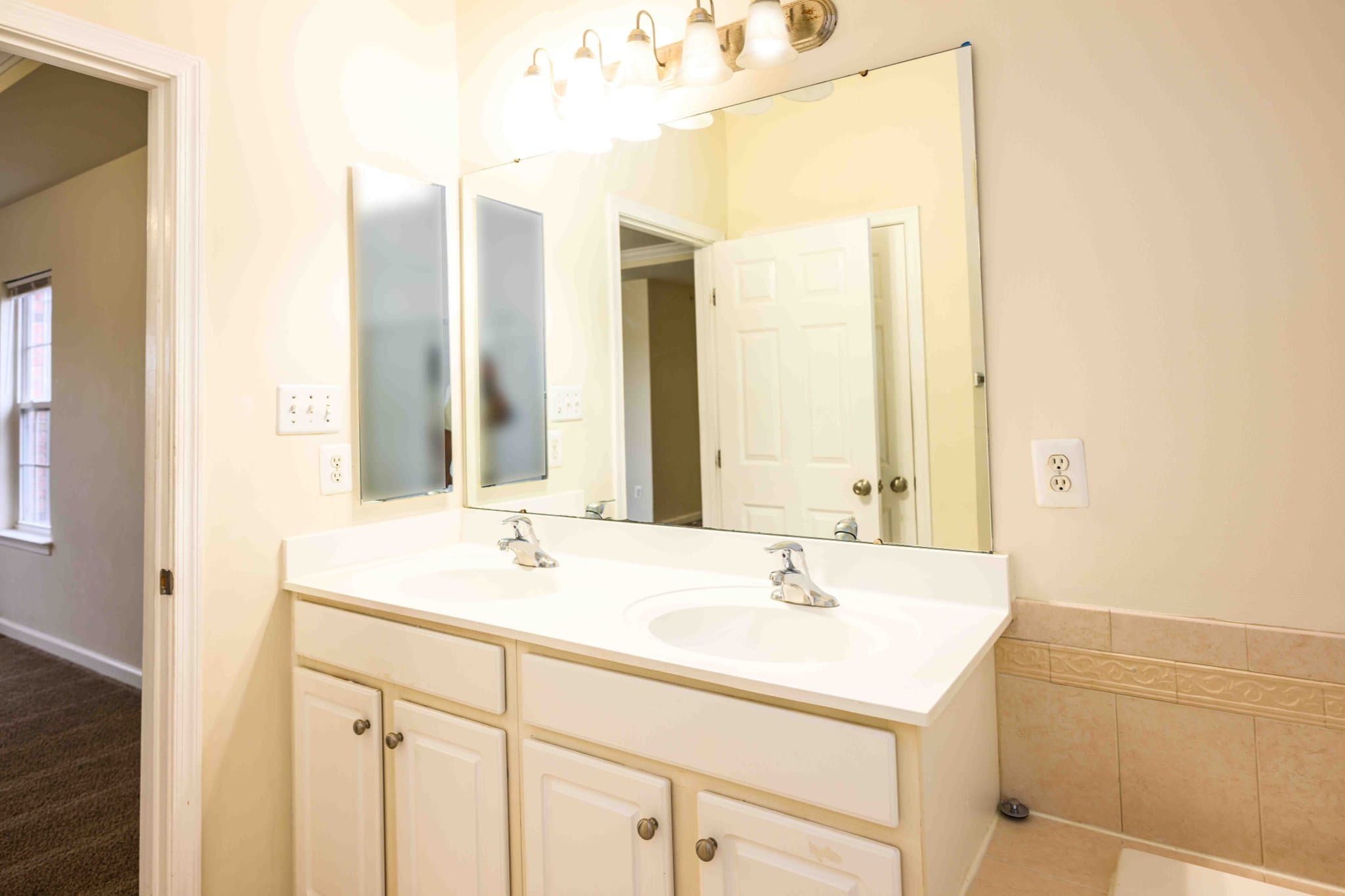 Woodbridge Townhome: 2691 Sheffield Hill Way