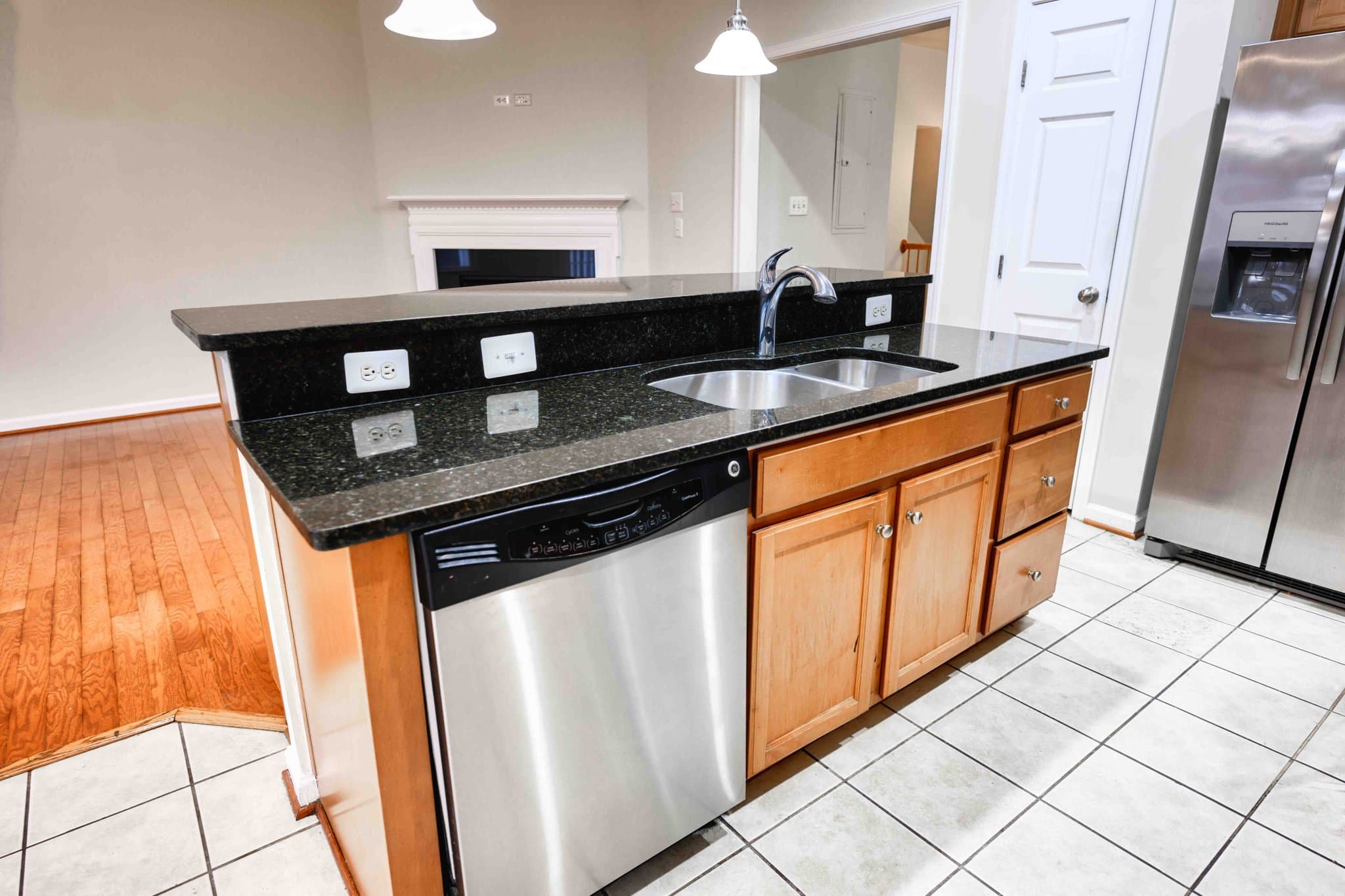 Woodbridge Townhome: 2691 Sheffield Hill Way