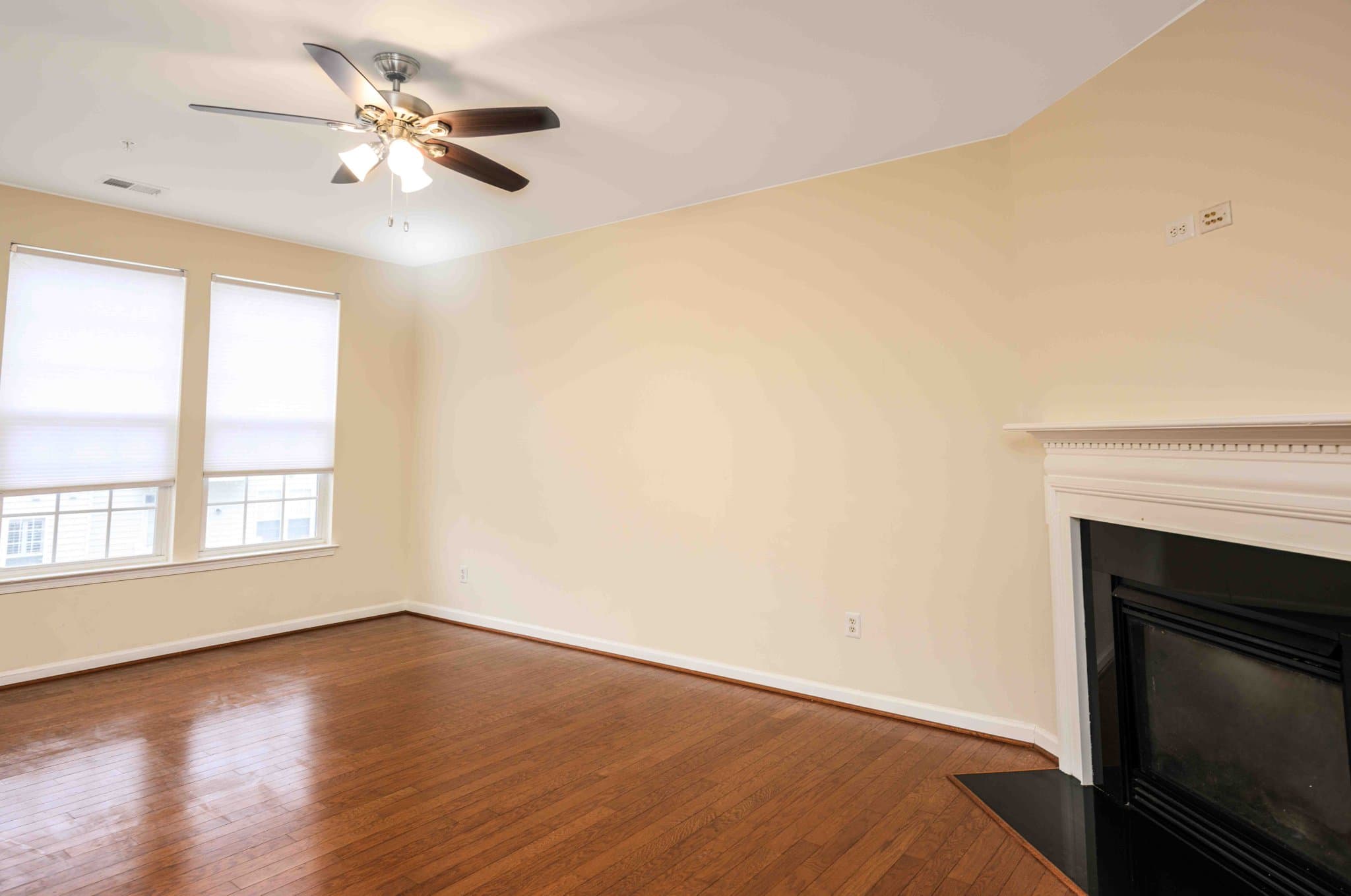 Woodbridge Townhome: 2691 Sheffield Hill Way