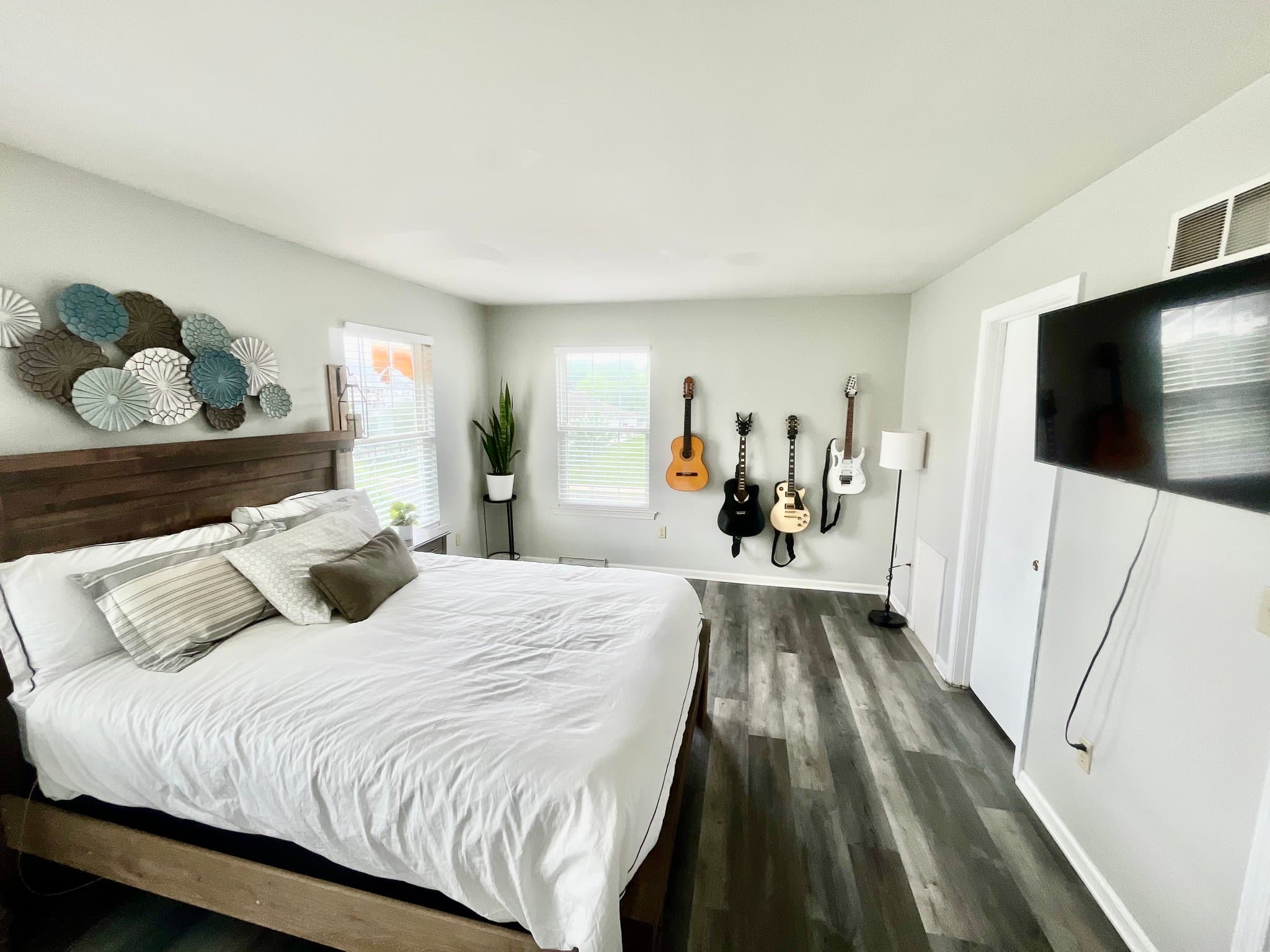 Dover Townhome: 2 Fair Wind Place