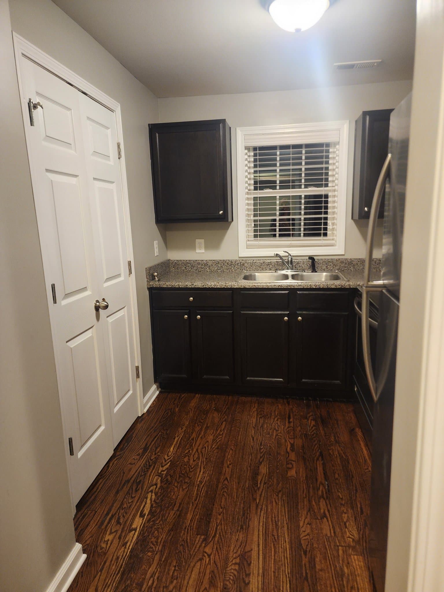 Glasgow Apartment: 504 North Race St, Apartment 5