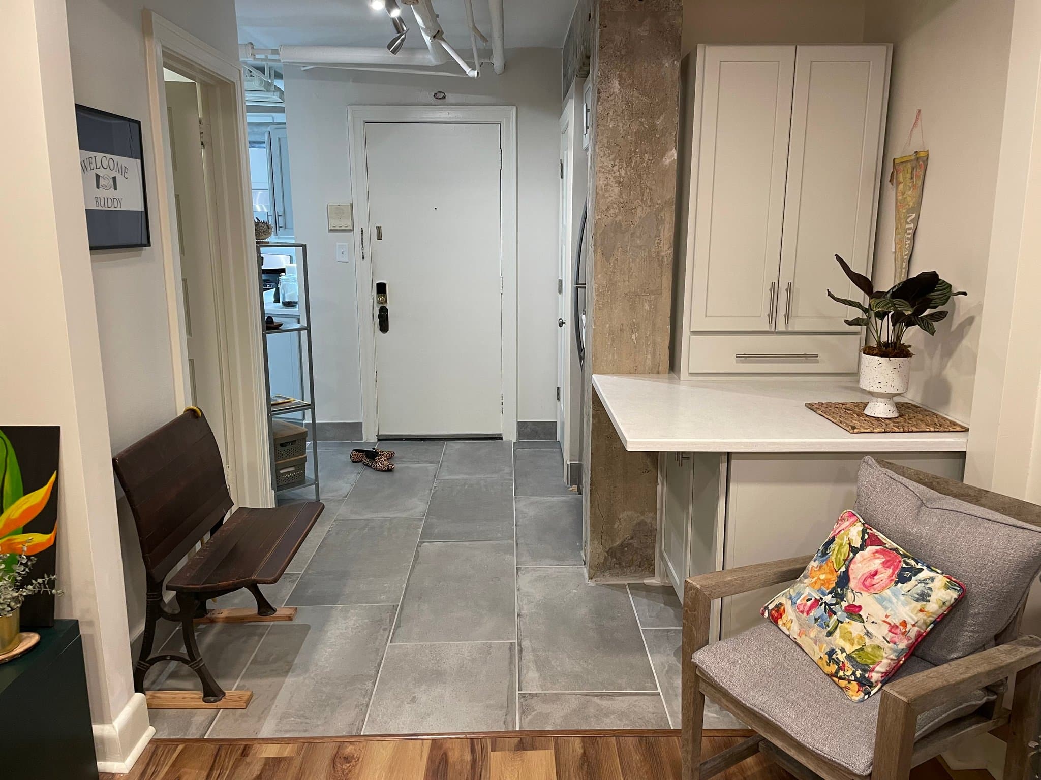 milwaukee Apartment: 2009 Prosp