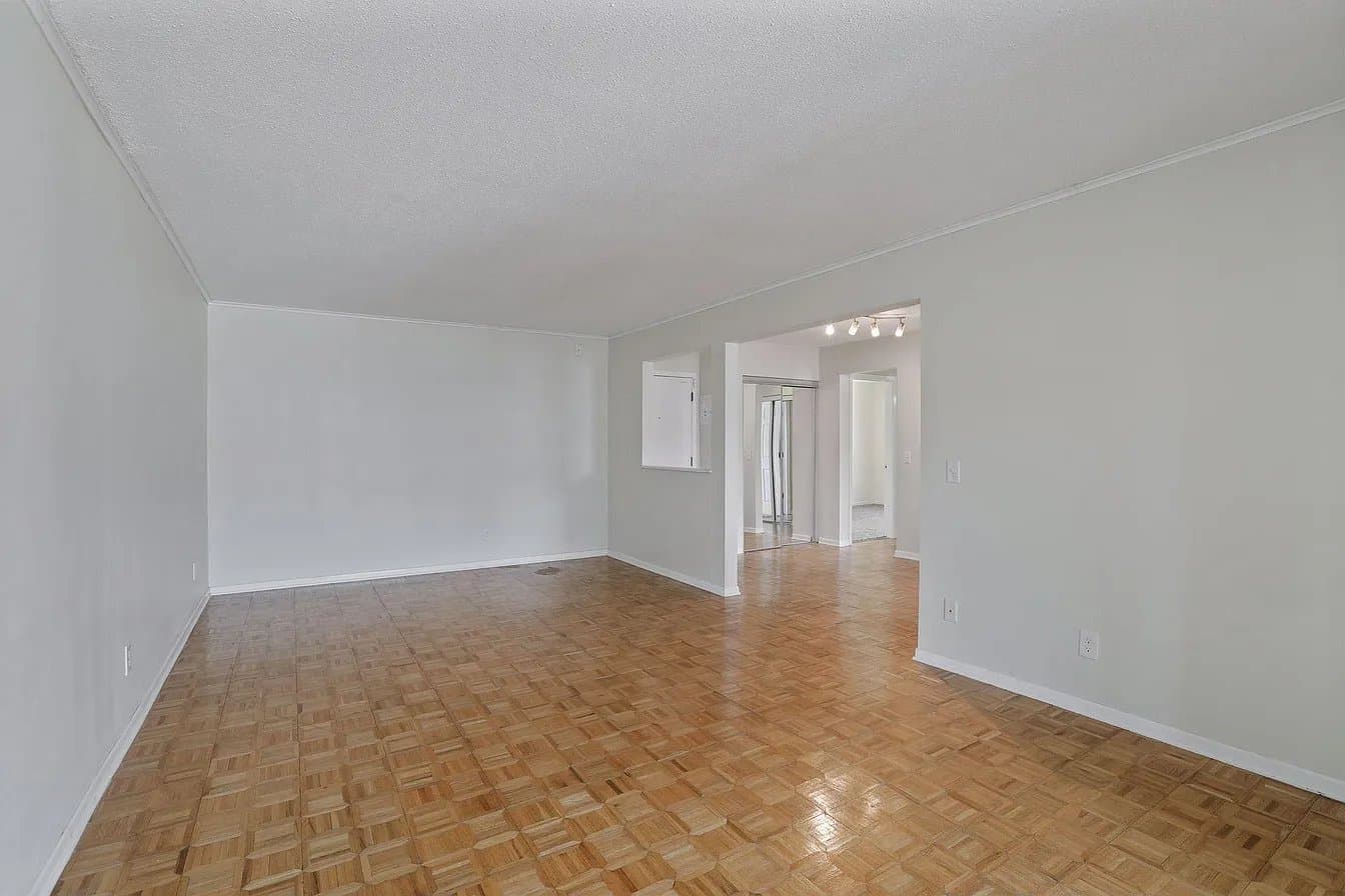 Minneapolis Condo: 10720 Rockford Rd