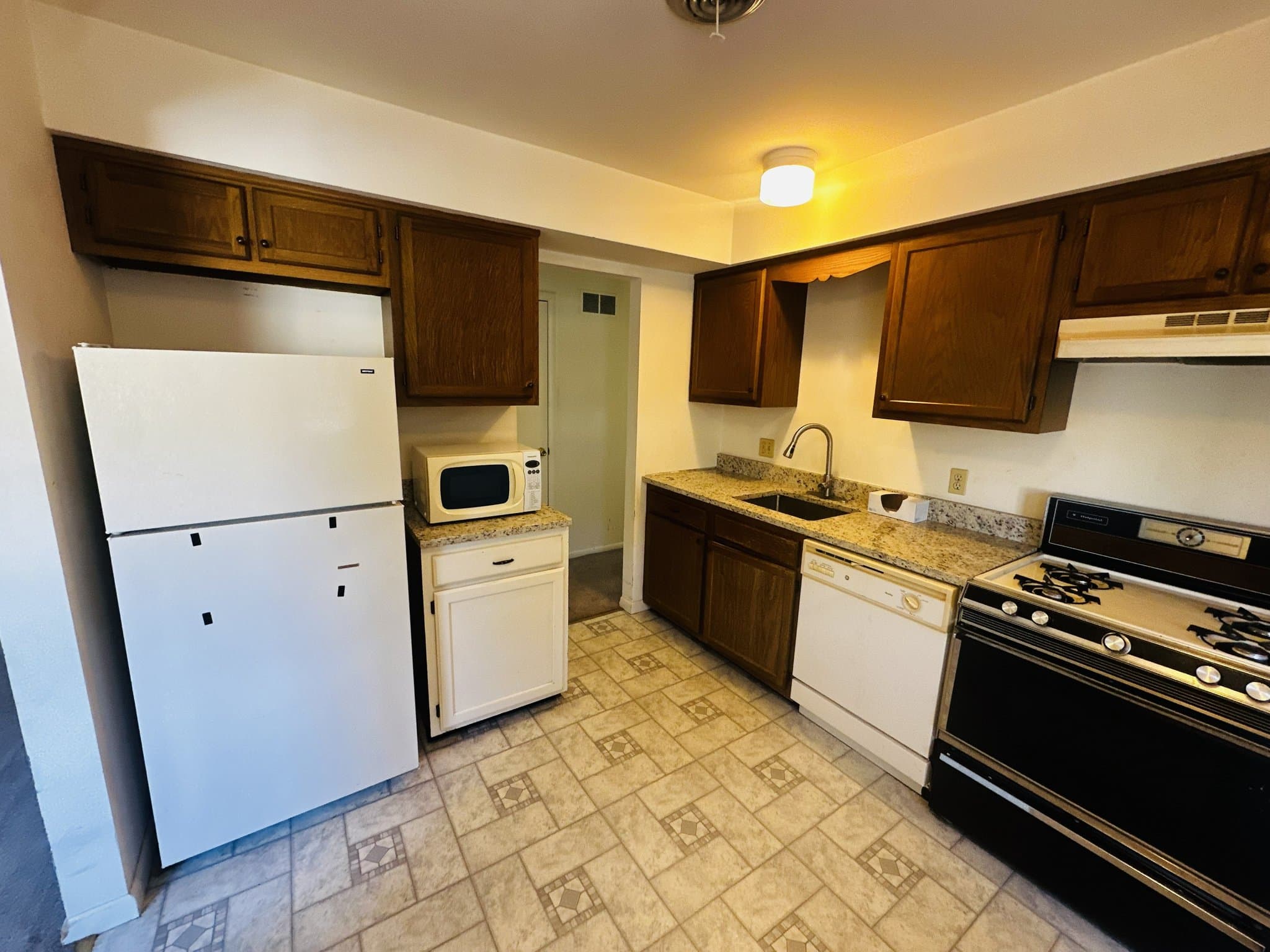 Reading Condo: 54-8 Holly Drive