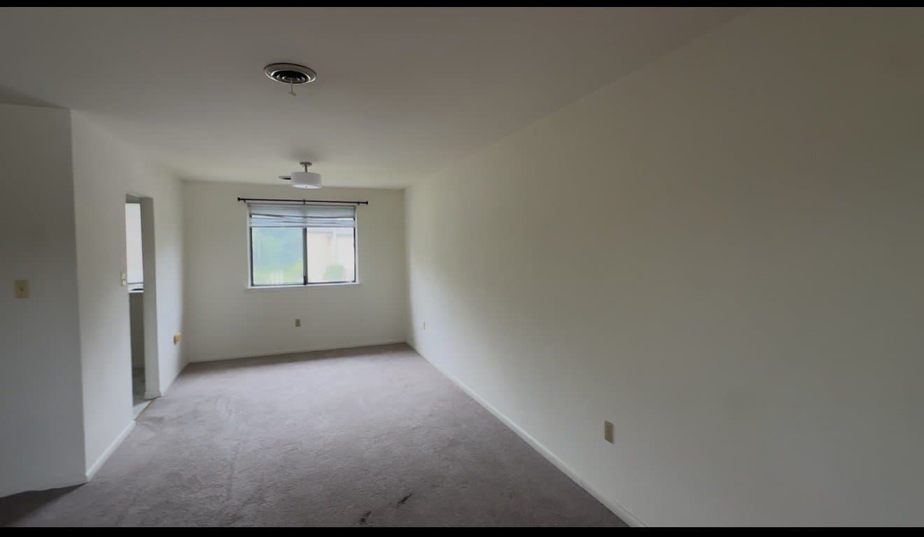 Reading Condo: 54-8 Holly Drive