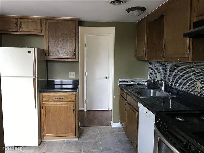 Reading Condo: 55-2 Holly Drive