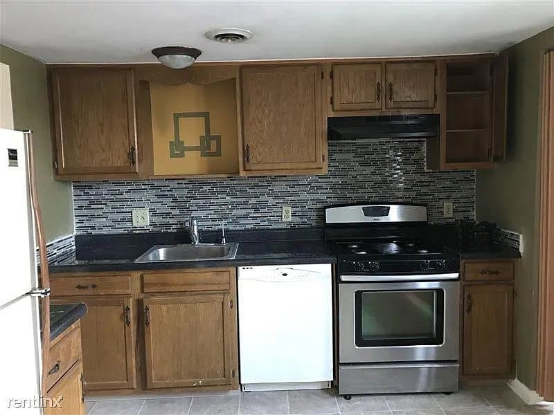Reading Condo: 55-2 Holly Drive
