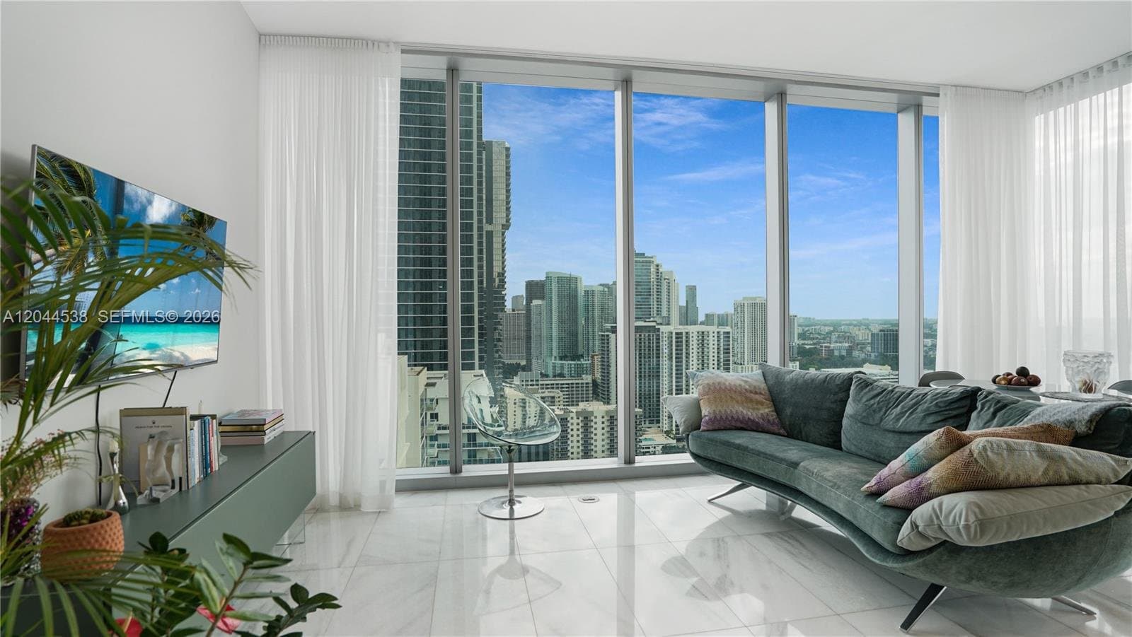 MIAMI Condo: 700 NE 26th Ter
