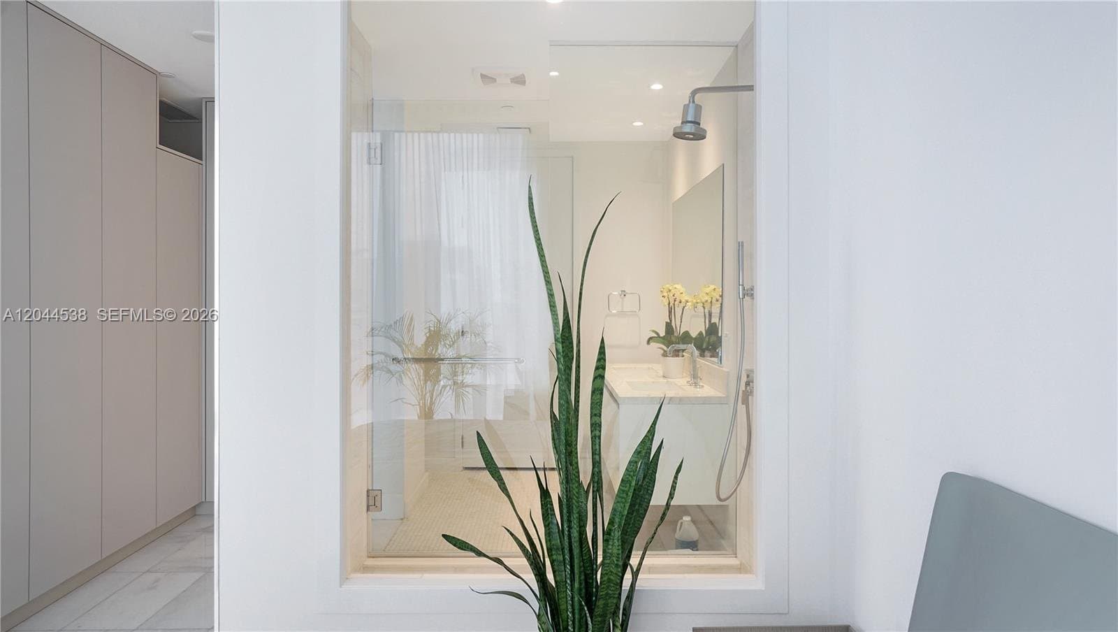 MIAMI Condo: 700 NE 26th Ter