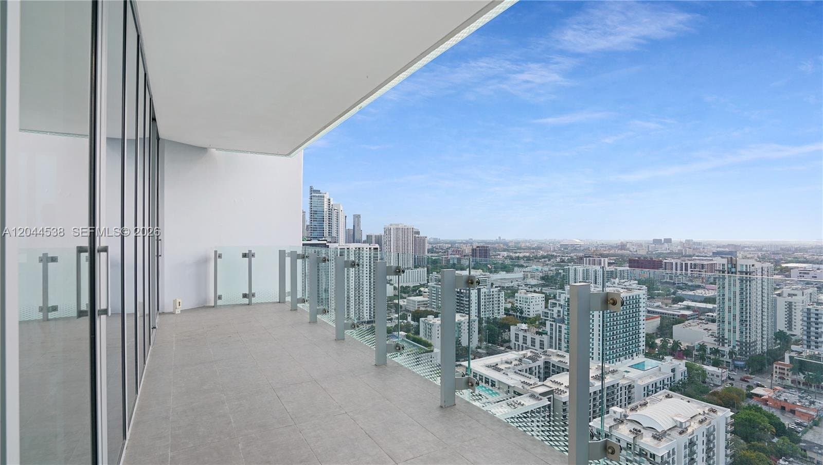 MIAMI Condo: 700 NE 26th Ter