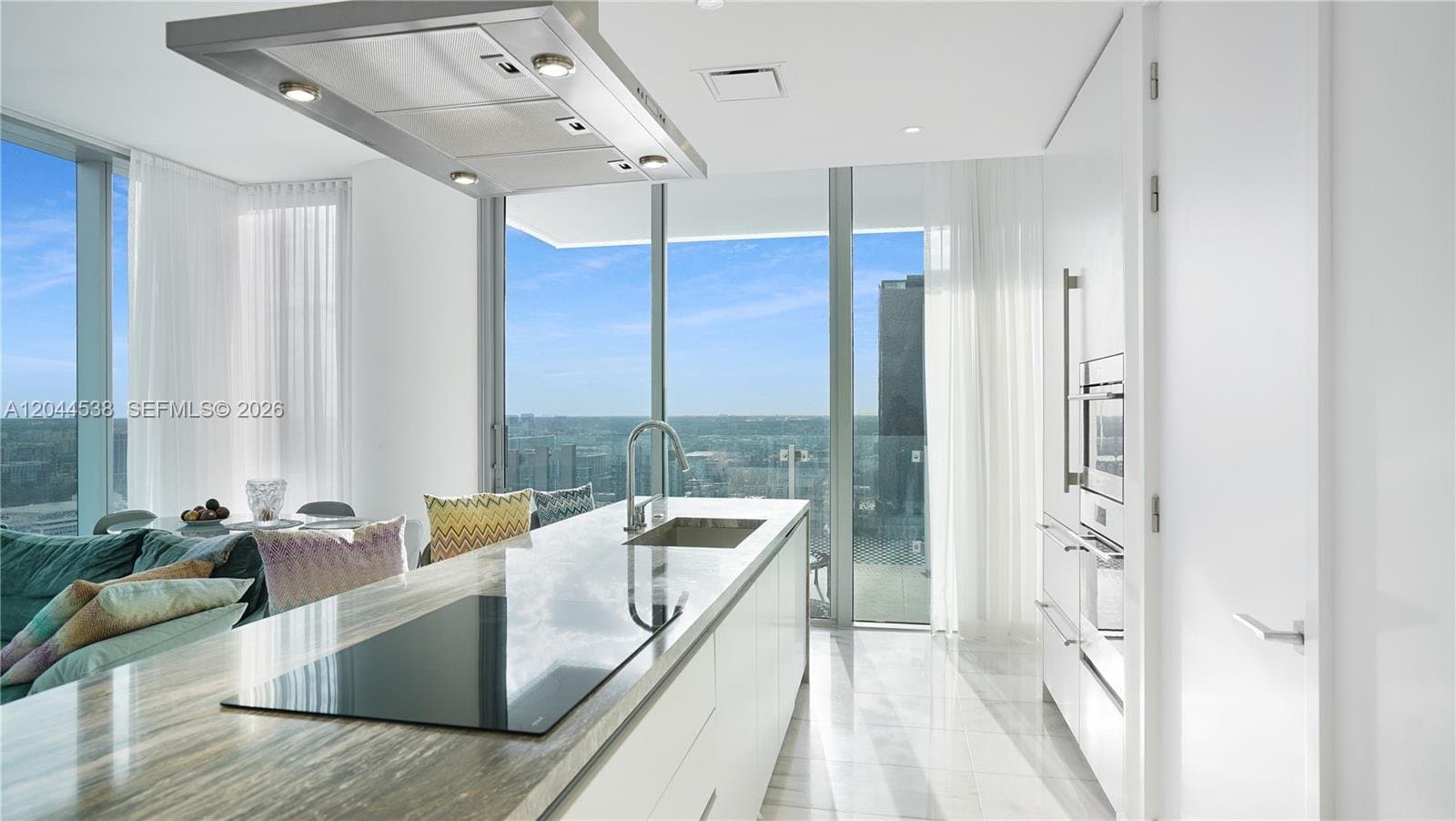 MIAMI Condo: 700 NE 26th Ter