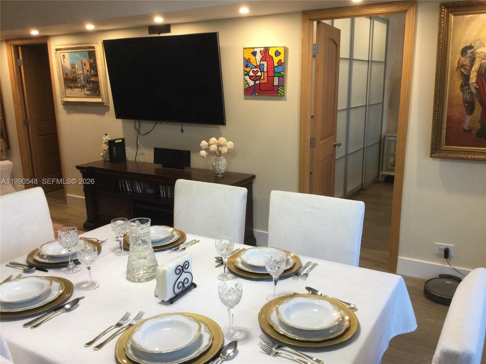 MIAMI BEACH Condo: 6039 Collins Ave