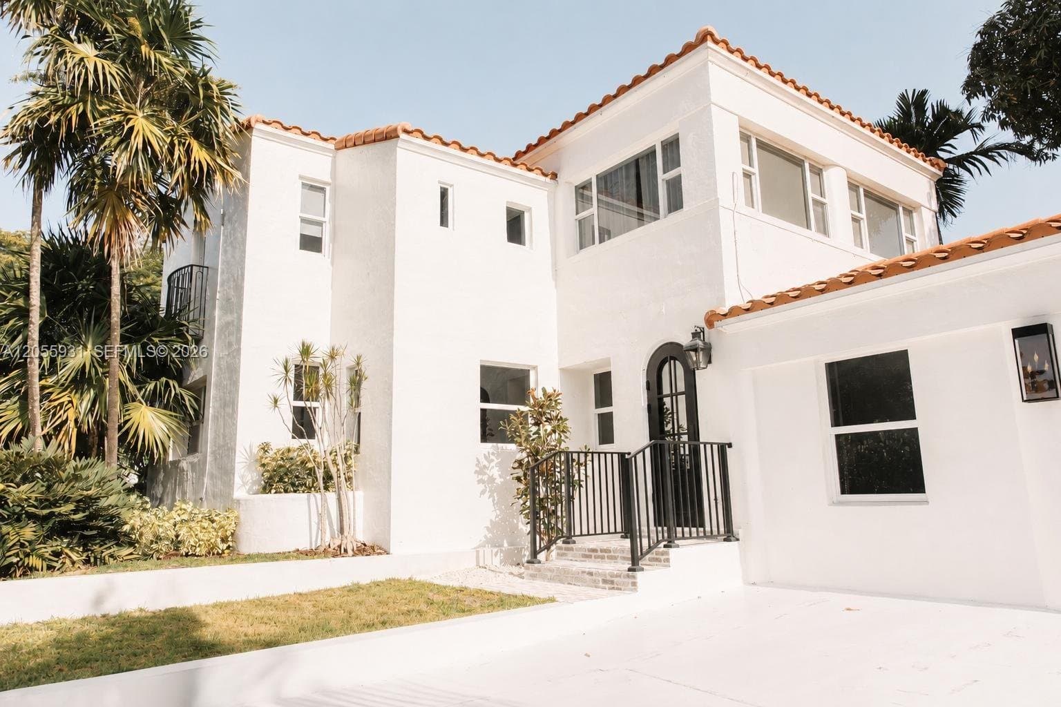MIAMI BEACH House: 3190 Sheridan Ave