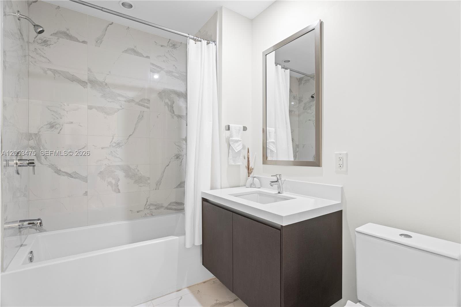 MIAMI Condo: 851 NE 1st Ave