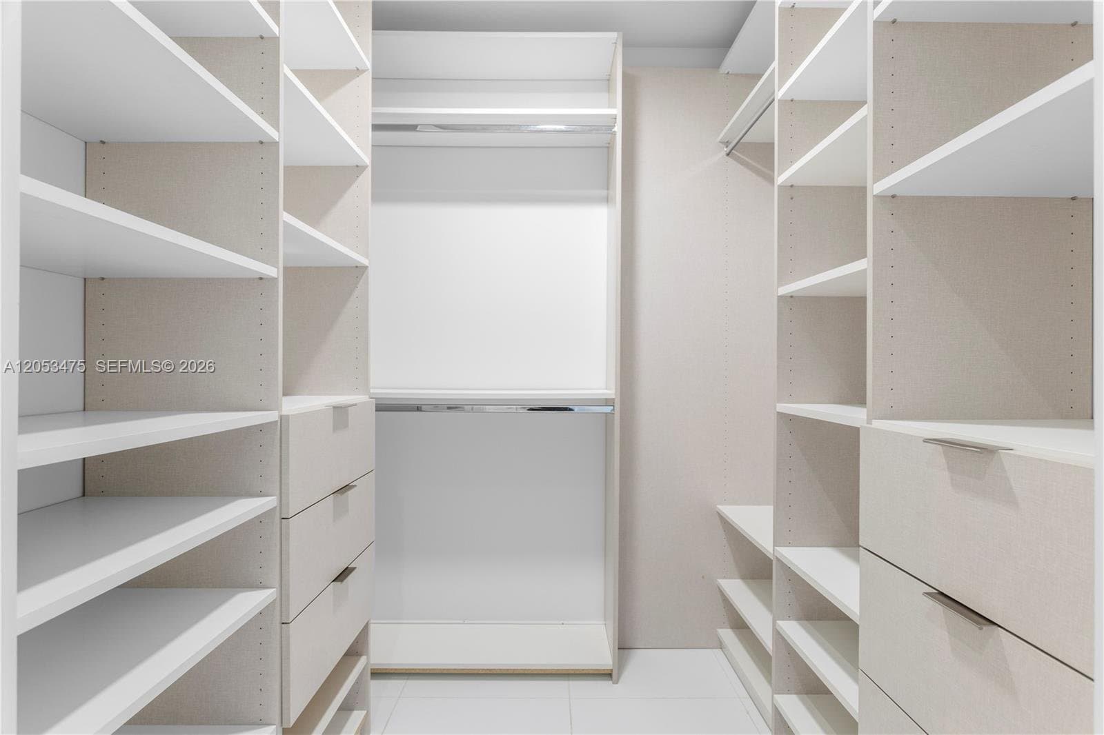 MIAMI Condo: 851 NE 1st Ave