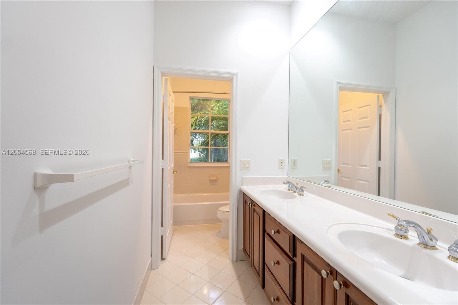 DORAL House: 11213 NW 71st Ter