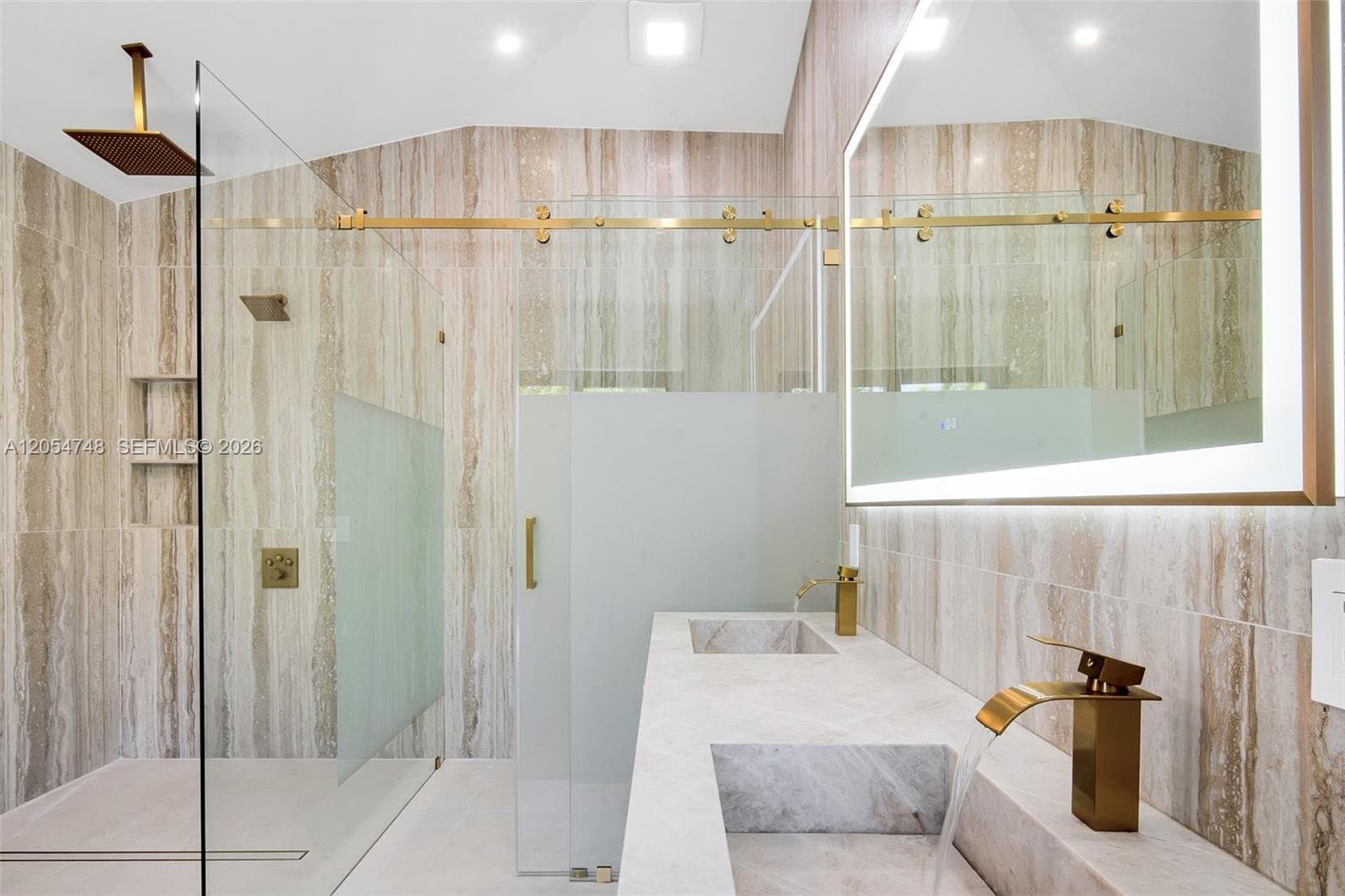 MIAMI House: 899 NE 71st St