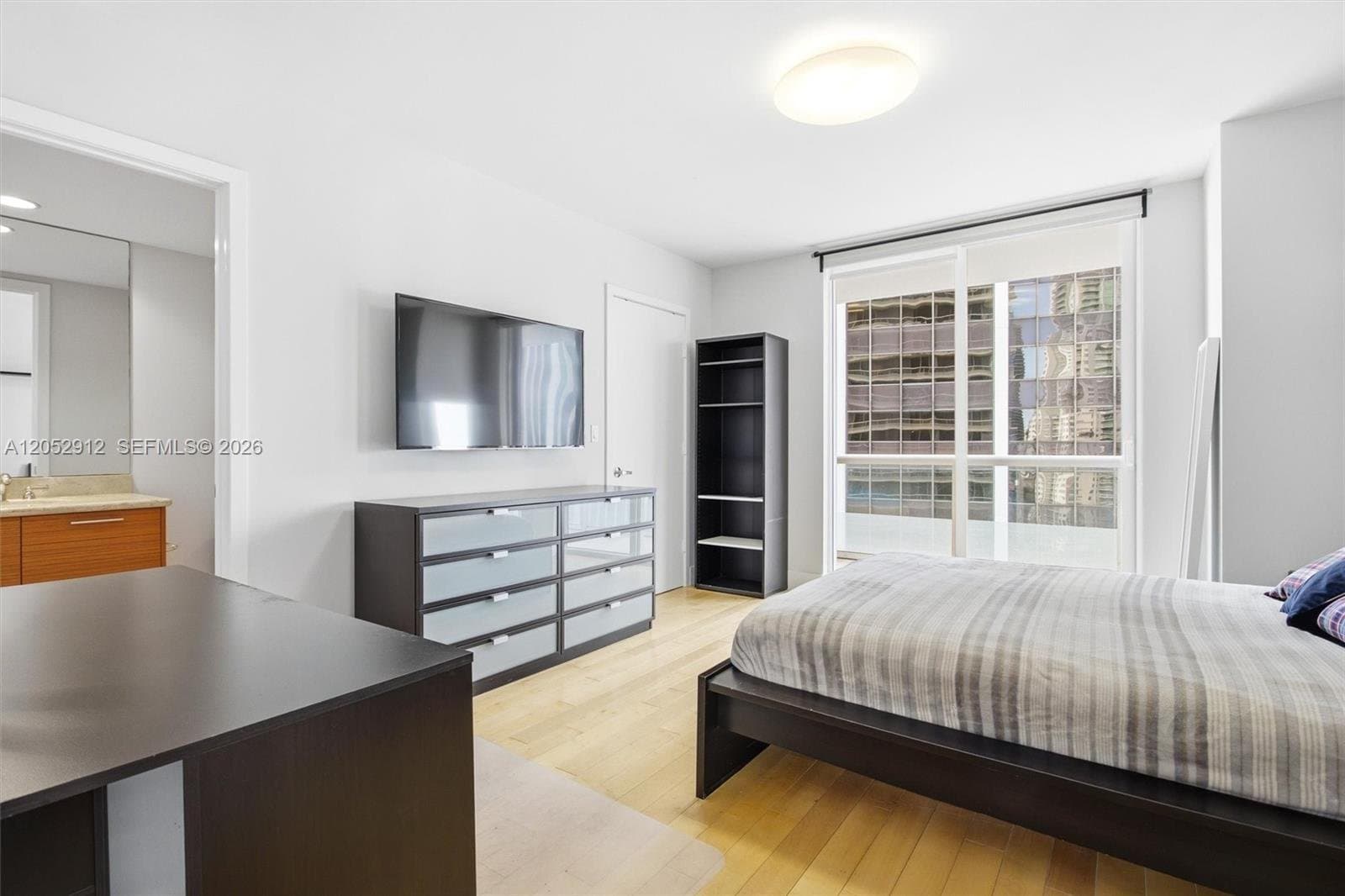 MIAMI Condo: 50 Biscayne Blvd