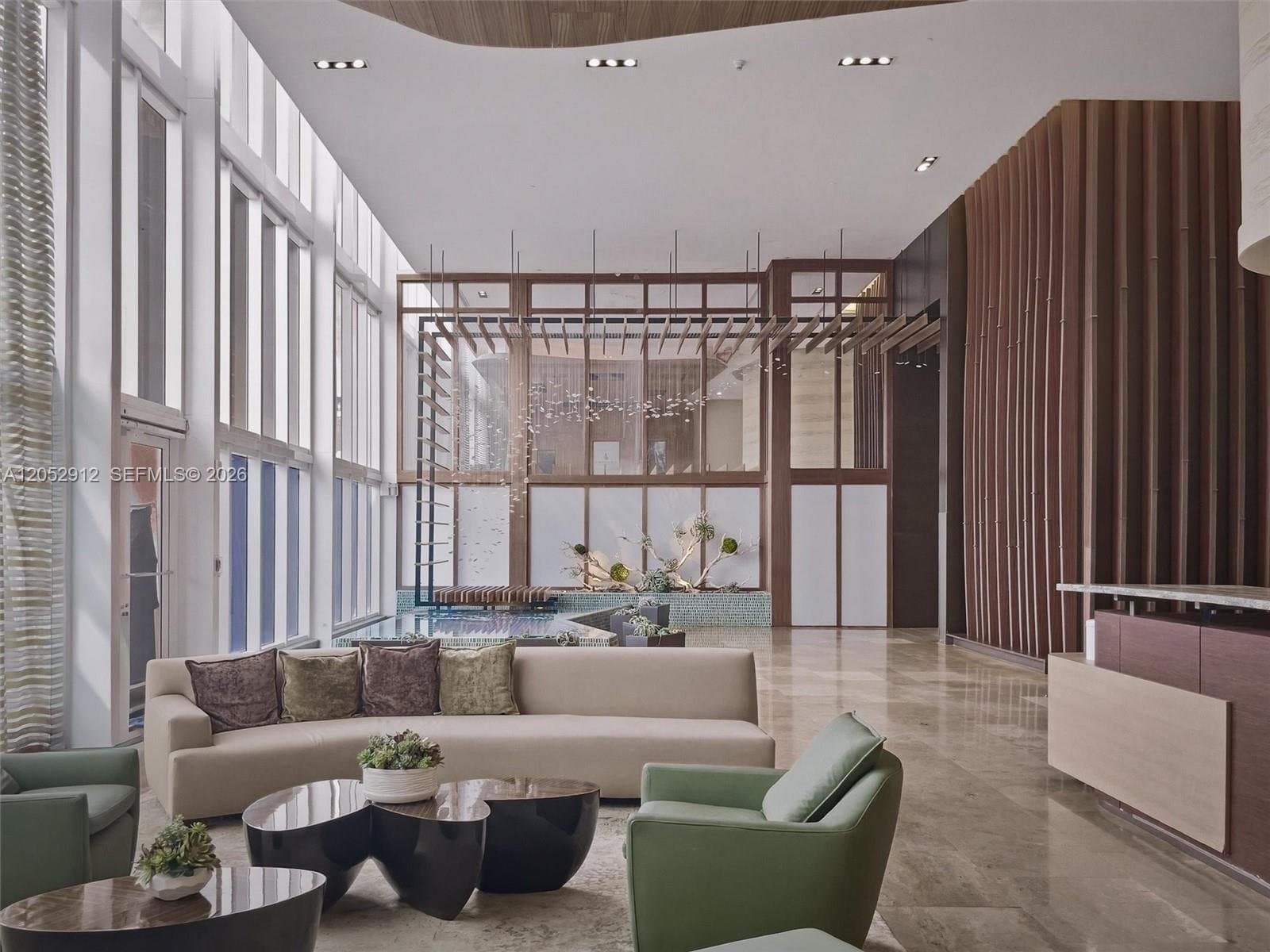 MIAMI Condo: 50 Biscayne Blvd