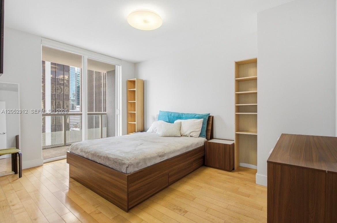 MIAMI Condo: 50 Biscayne Blvd